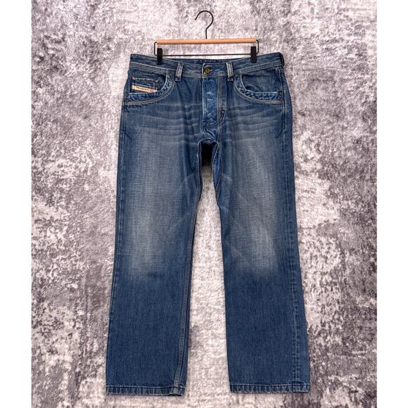 Diesel Jeans 36 x 31 Mens Straight Leg Button Fly Denim